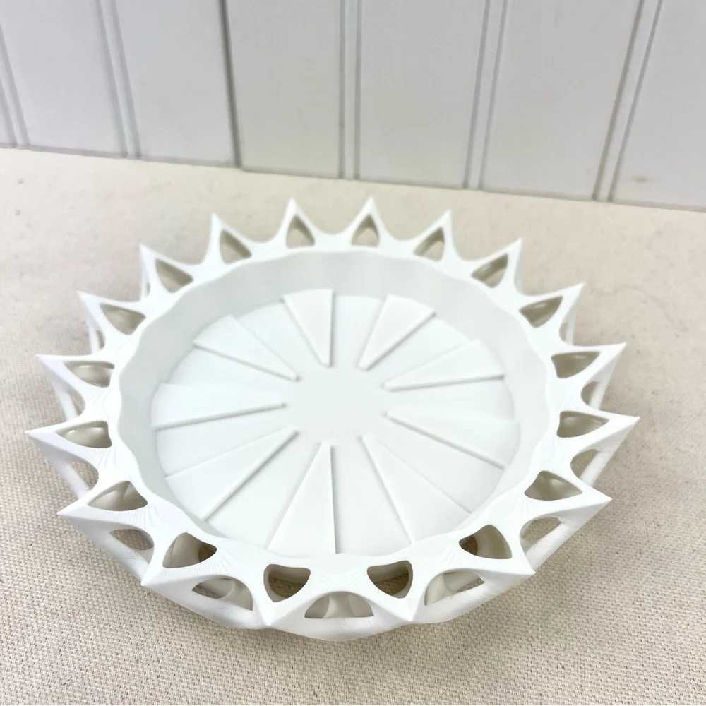 Invader Planter Pot, Small Indoor Flower Pot, Modern Planter with Saucer - Picture 6 of 9